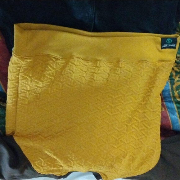 Clothes - Picture 2 of 3